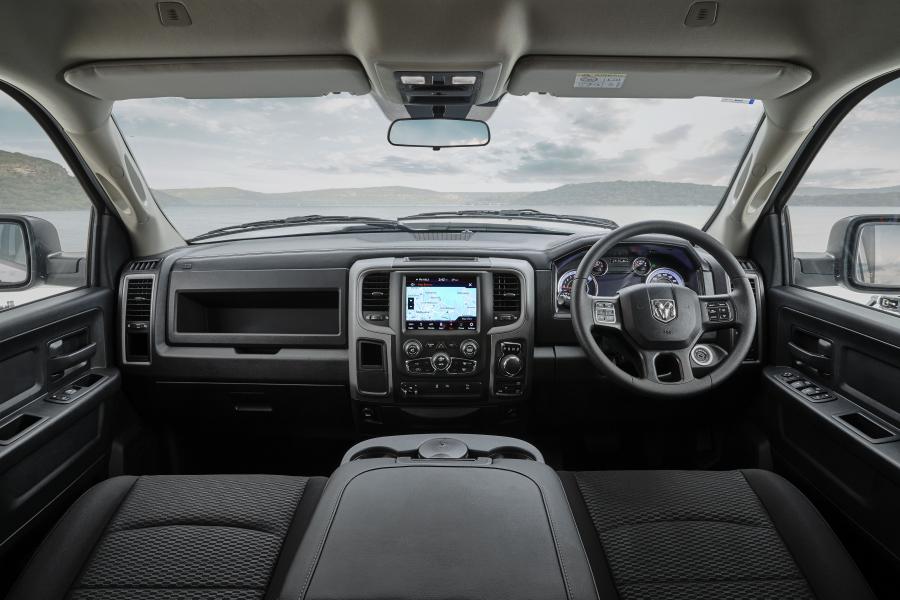 Торпедо Ram 1500 Express Crew Cab (DS) 2020 года  (AU) (фото 3 из 3)